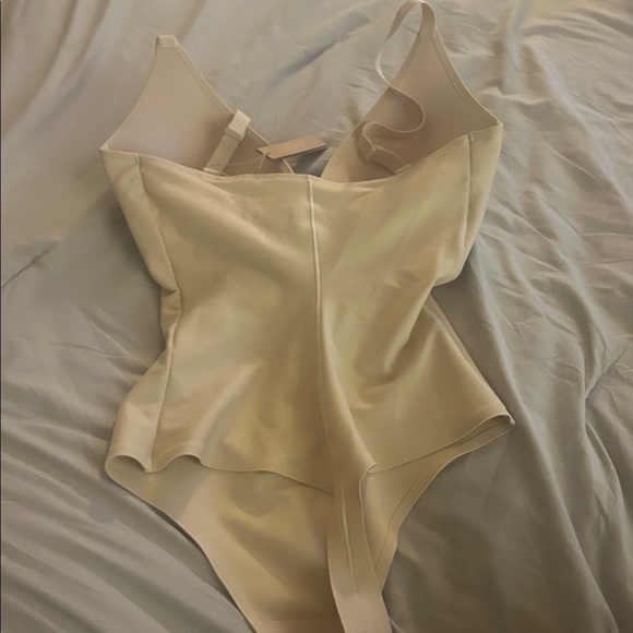 SKIMS Body Super Push-Up Thong Bodysuit NWT - Picture 10 of 12
